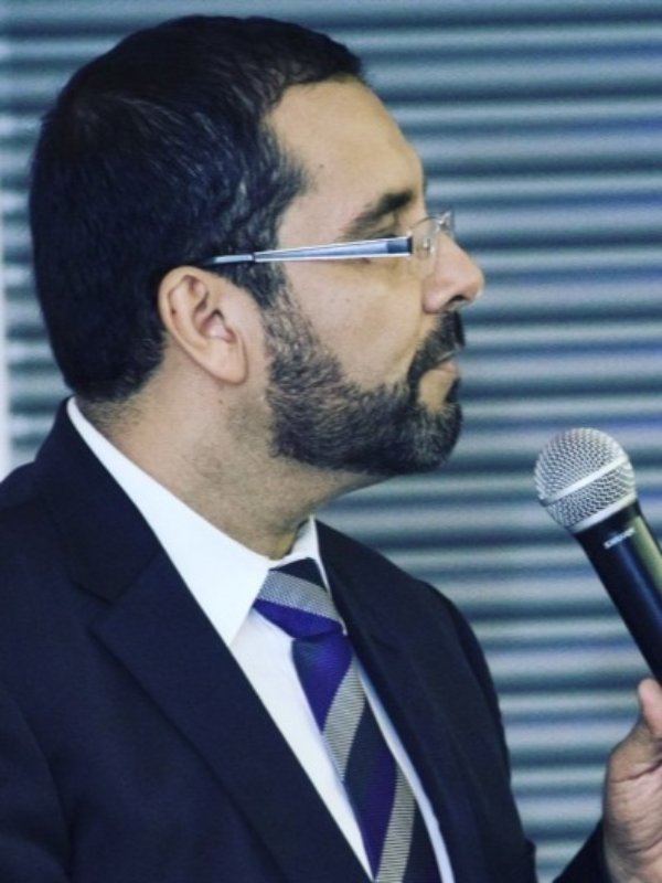 Fotografía delDr. Jorge Mancera