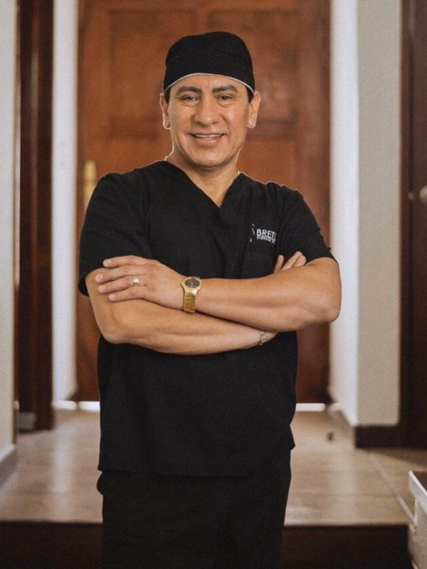 Fotografía delDr. Eduardo Bretón