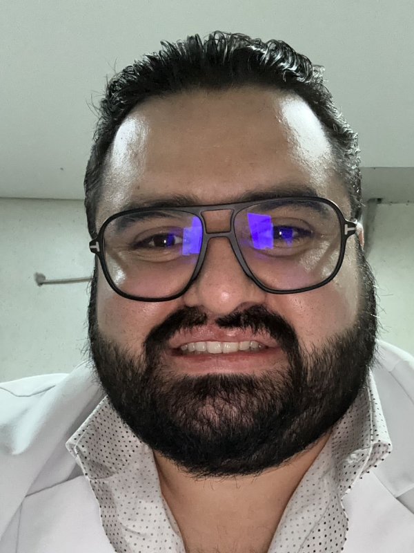 Fotografía delDr. Angel Hoil