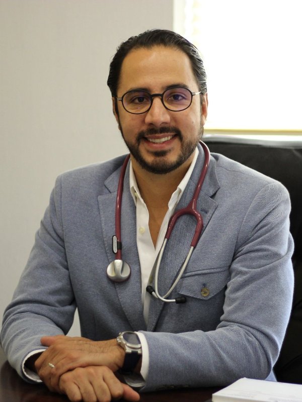 Fotografía delDr. Gustavo Gómez