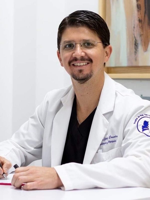 Fotografía delDr. Roberto López