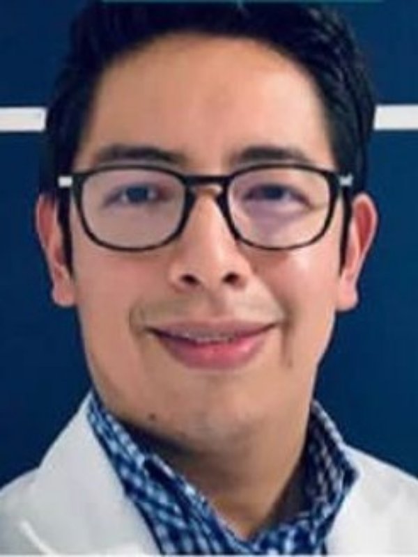 Fotografía delDr. Mario Noya