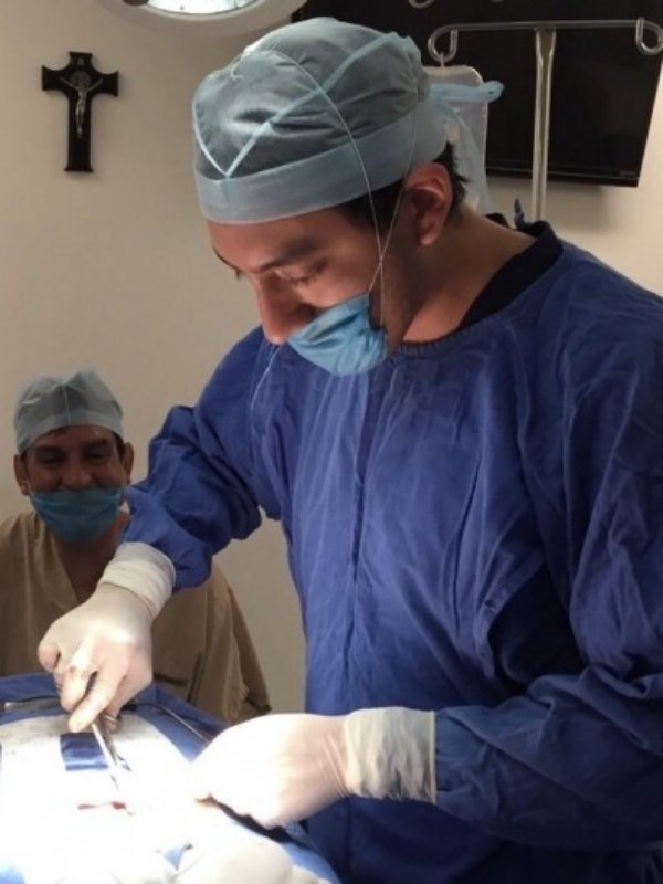 Fotografía delDr. Alberto Mena