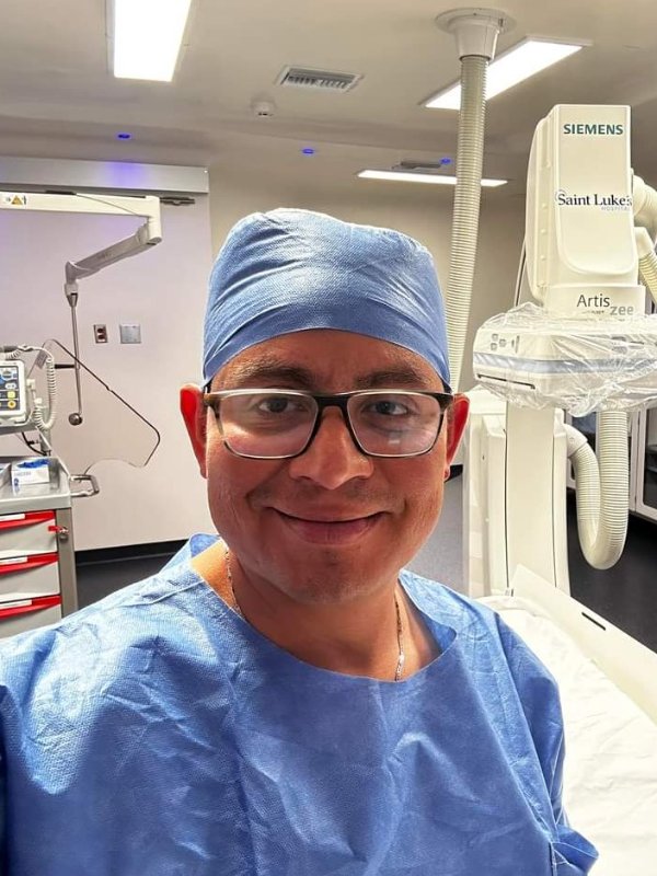 Fotografía delDr. Jorge Guevara