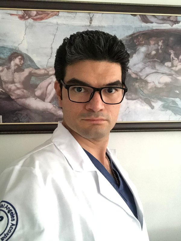 Fotografía delDr. Sebastián Román