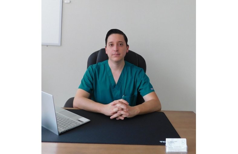 Fotografía delDr. Jaime Alejandro Chapus Reyna