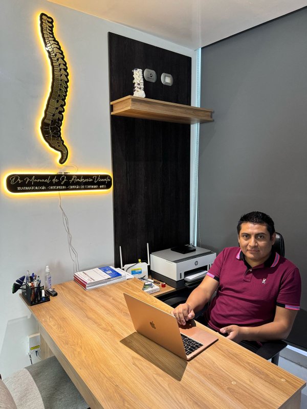 Fotografía delDr. Manuel Ambrosio