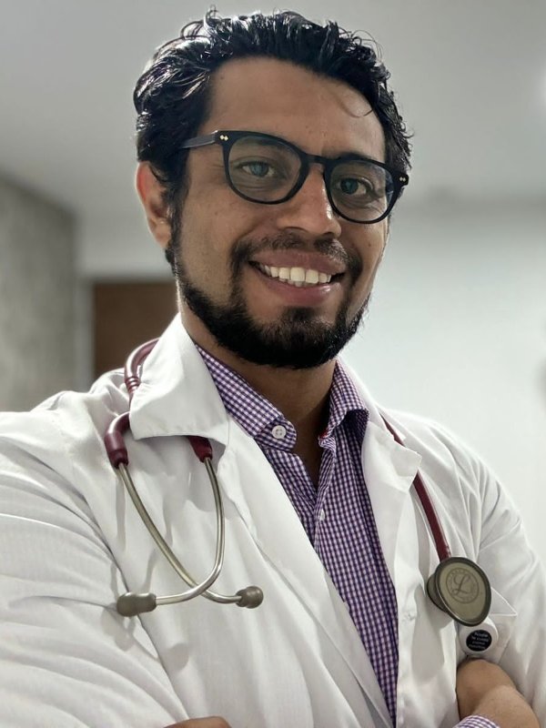 Fotografía delDr. Jhonatan Velador