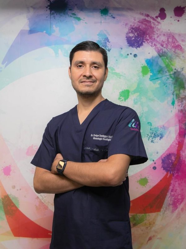 Fotografía delDr. Enrique Domínguez Magaña