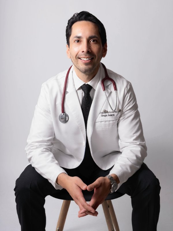 Fotografía delDr. Iván Govea Hernández