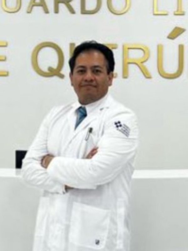 Fotografía delDr. Enrique Zarate