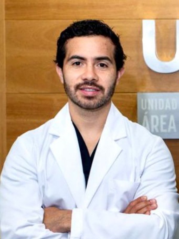 Fotografía delDr. Arturo Alejandro Carrillo Uzeta