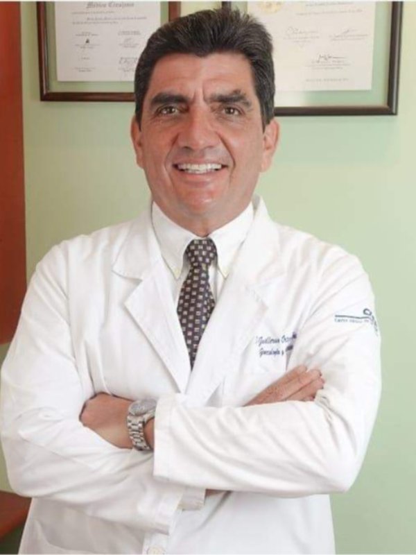 Fotografía delDr. Guillermo Ortega Rosado
