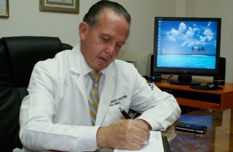 Fotografía delDr. Bernardo Alejandro Lancaster Jones Woog