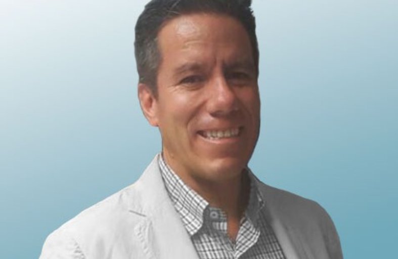 Fotografía delDr. Fernando Carrillo Llamas