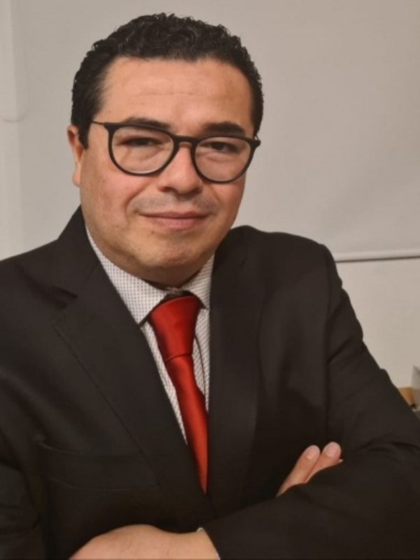 Fotografía delDr. Mauricio Calderón