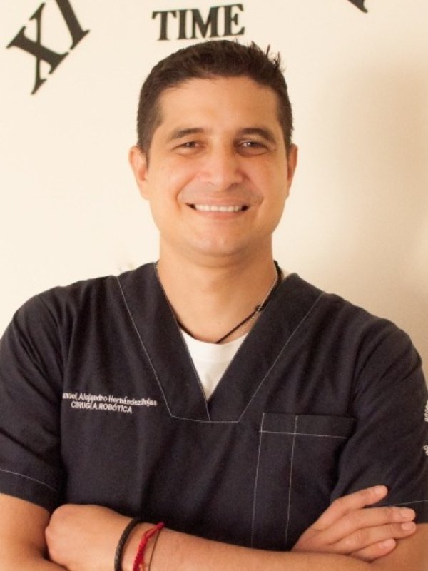 Fotografía delDr. Alejandro Hernández Rojas