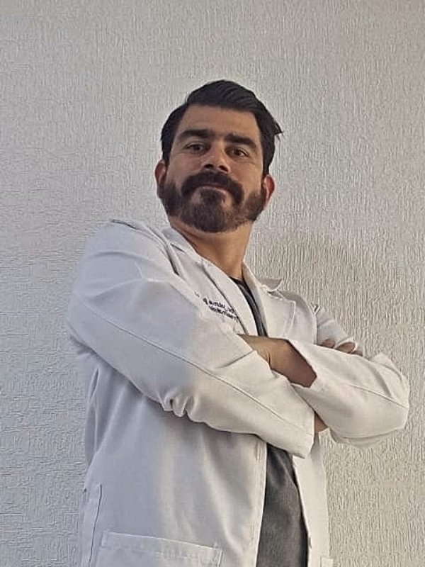 Fotografía delDr. Jaime Gómez