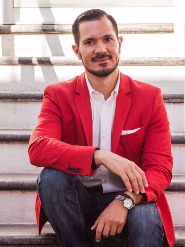 Fotografía delDr. Erik Melo