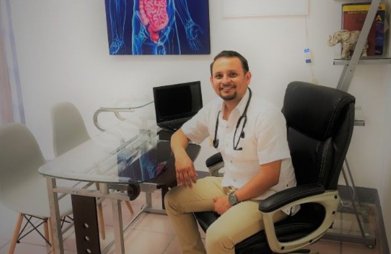 Fotografía delDr. Victor Manuel González Carrillo