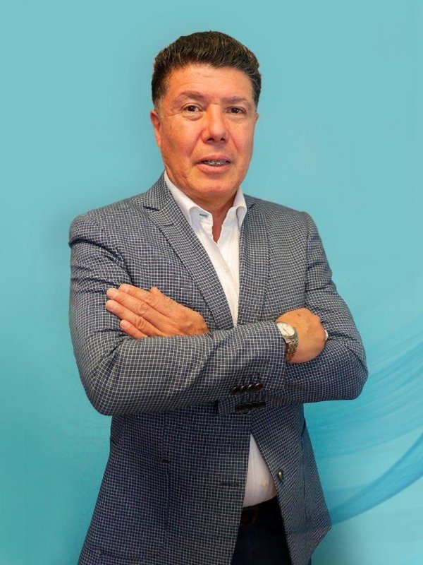 Fotografía delDr. Luis Manuel Oropeza Navarrete