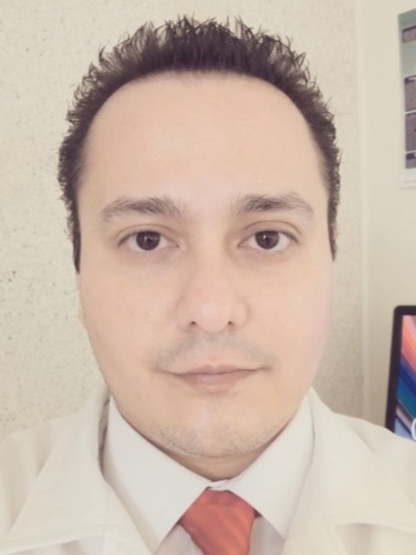 Fotografía delDr. Gilberto Medina Hernández