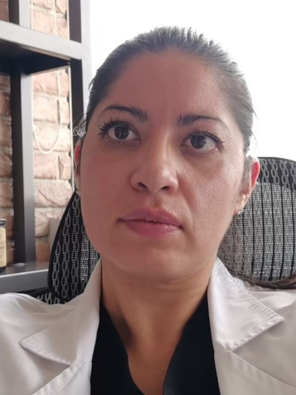 Fotografía de laDra. Brenda Beatríz Bustamante
