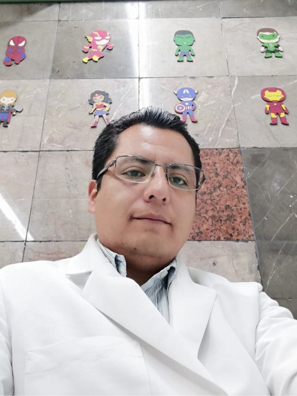 Fotografía delDr. Carlos Leyva Hernández