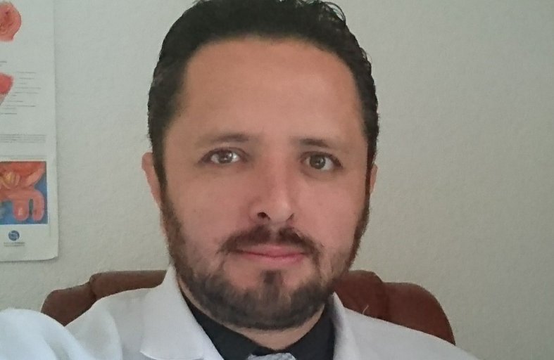 Fotografía delDr. Luis Martínez Huitrón