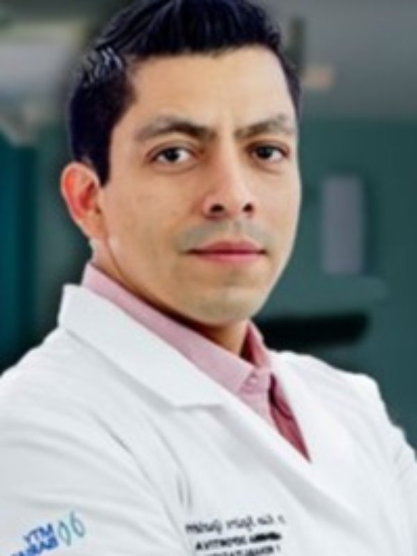 Fotografía delDr. Alfredo Aguirre